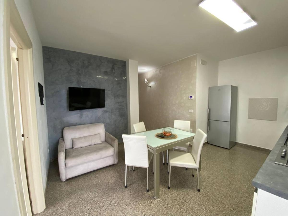 Fronte Mare By Apulia Accommodation Bari Exterior foto