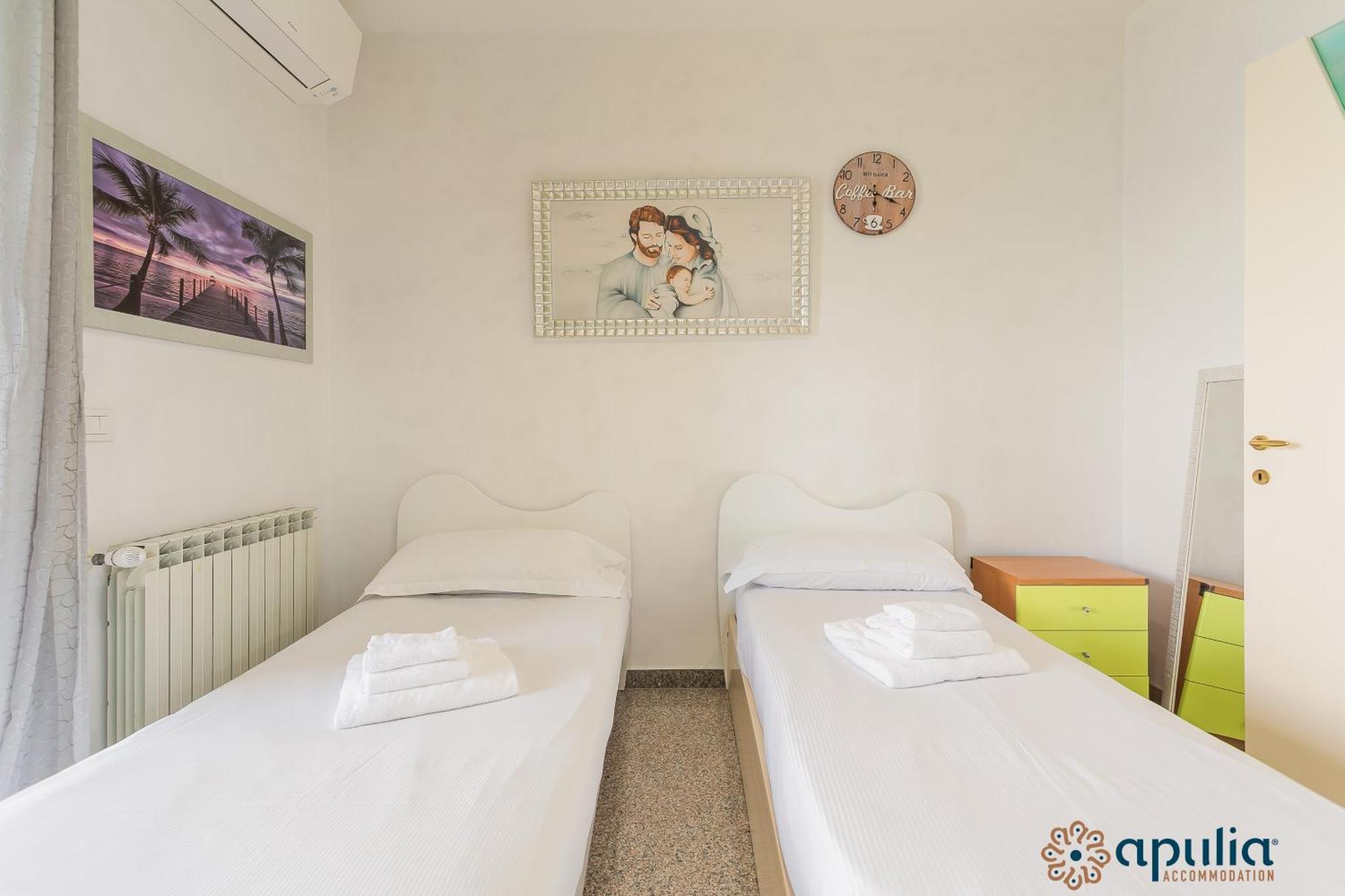 Fronte Mare By Apulia Accommodation Bari Exterior foto