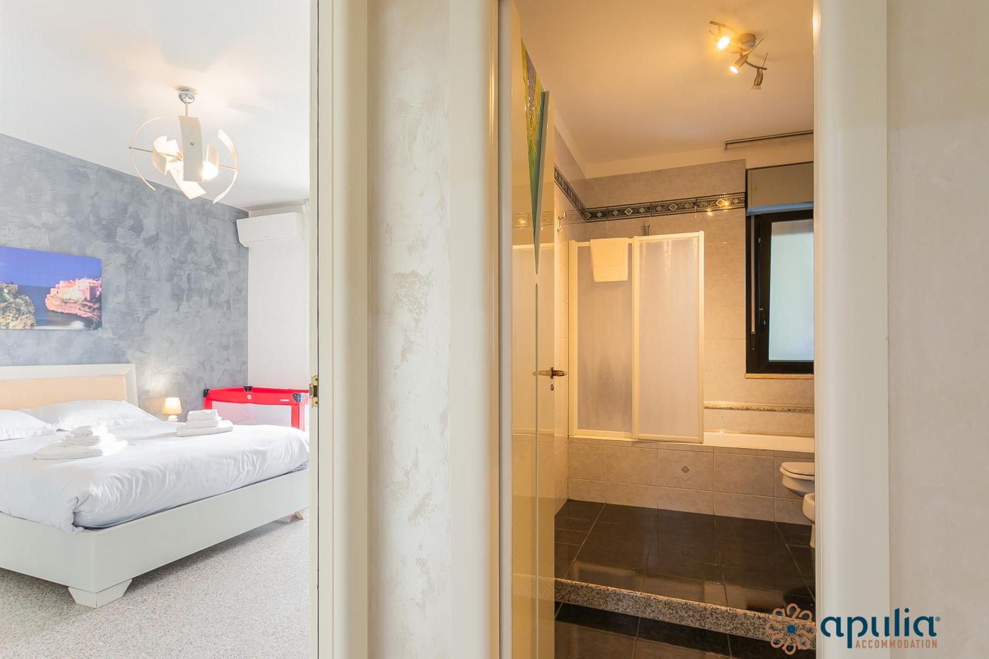 Fronte Mare By Apulia Accommodation Bari Exterior foto